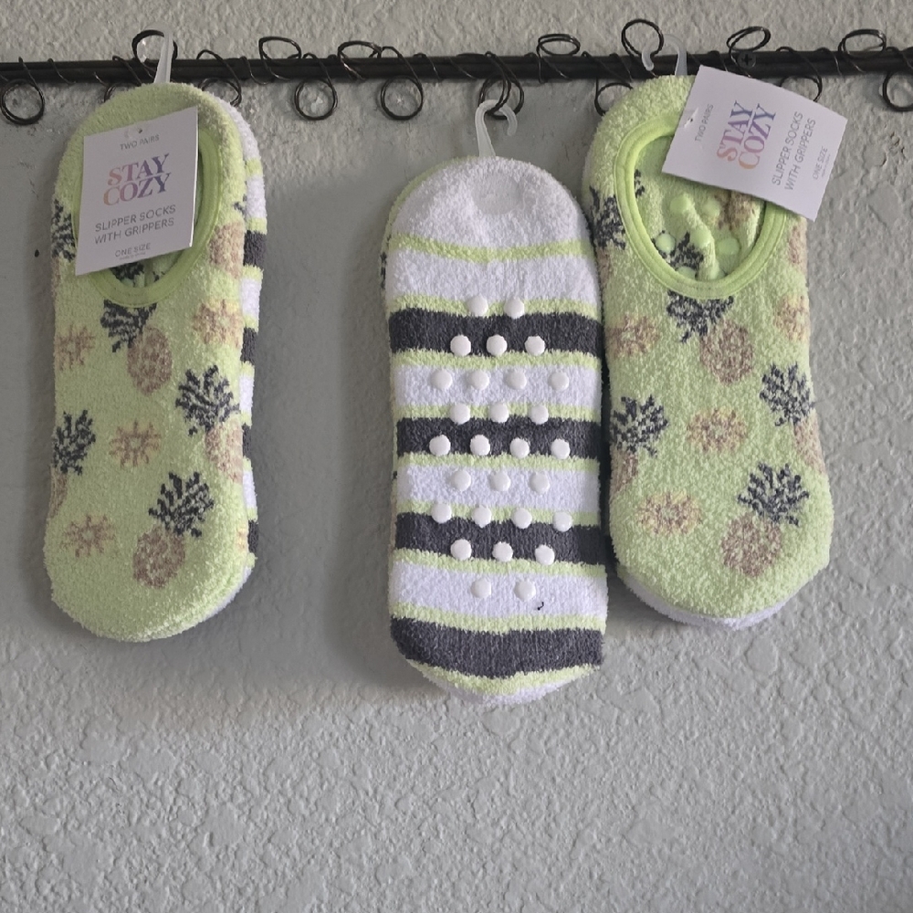 Women's Pineapple Slipper Socks - Green and Gray